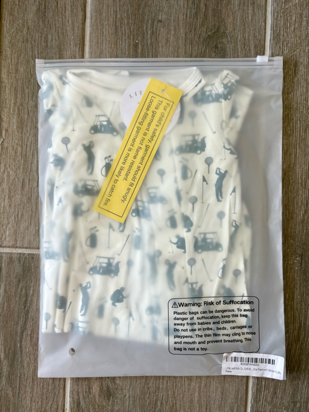 Adorable Golf Print Soft Magnetic Footie - Picture 8 of 8